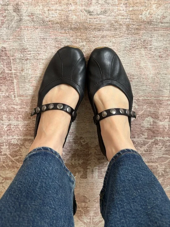 Steve Madden Black Mary Jane Flats with Studded Strap - Picture 1 of 5